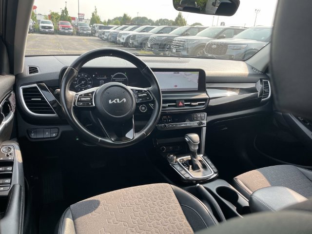Used 2024 Kia Seltos S AWD/4WD image 17