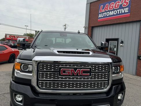 Used 2019 GMC Sierra 3500 Denali w/ Duramax Plus Package AWD/4WD image 2