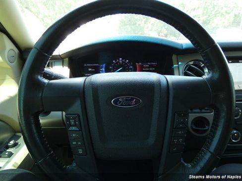 Used 2016 Ford Expedition XLT w/ Equipment Group 202A RWD image 27