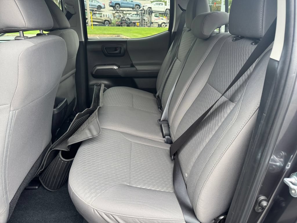 Used 2023 Toyota Tacoma SR5 AWD/4WD image 18