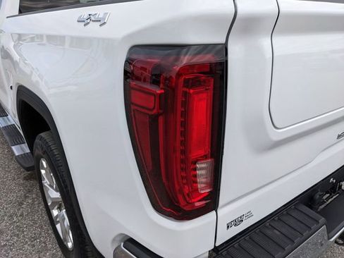 Used 2020 GMC Sierra 1500 SLT w/ SLT Premium Package image 11