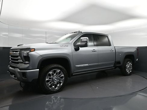 New 2026 Chevrolet Silverado 2500 High Country w/ High Country Premium Package AWD/4WD image 3