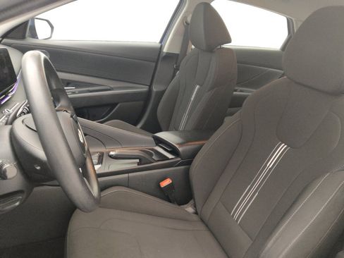 Used 2024 Hyundai Elantra SEL image 17