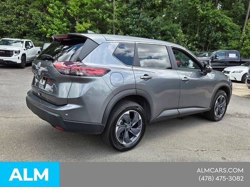 Used 2025 Nissan Rogue SV FWD image 13