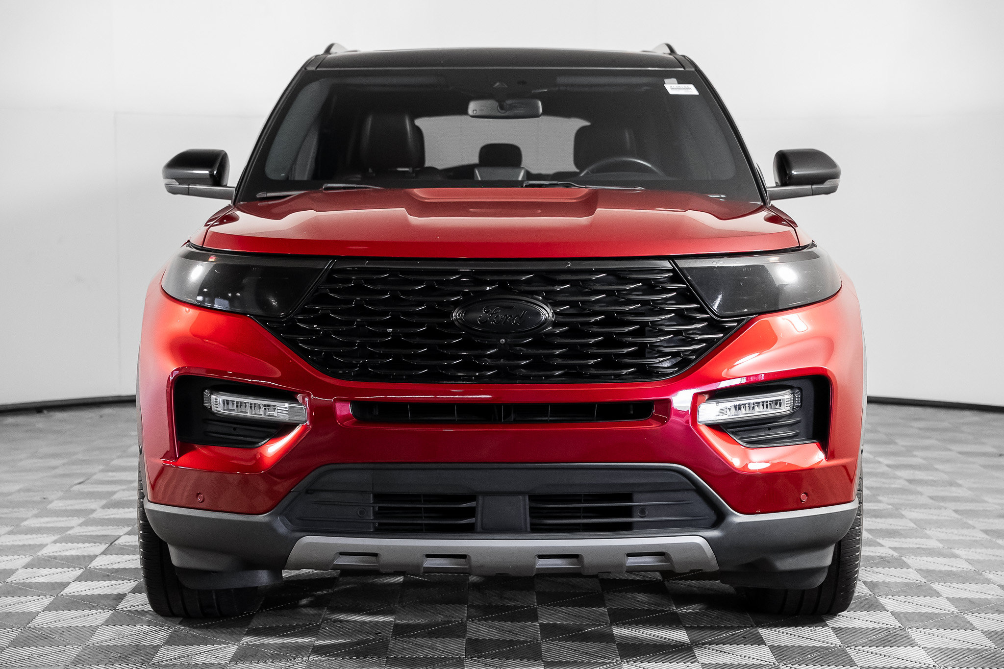 Used 2020 Ford Explorer Platinum w/ Premium Technology Package AWD/4WD image 4