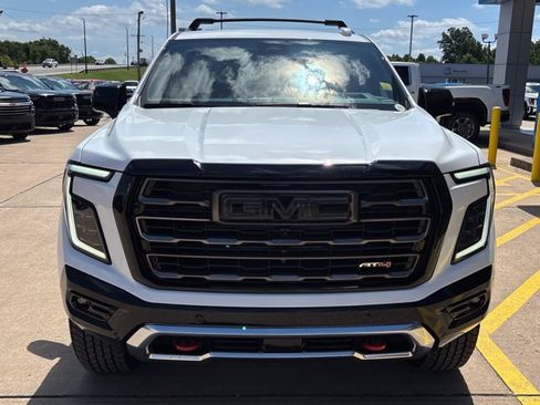 New 2026 GMC Yukon XL AT4 Ultimate w/ LPO, Illumination Package AWD/4WD image 12