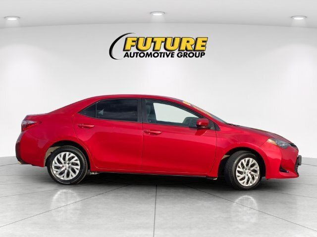 Certified 2018 Toyota Corolla LE FWD image 4