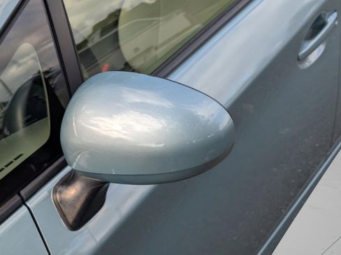 Used 2014 Toyota Prius Four image 27