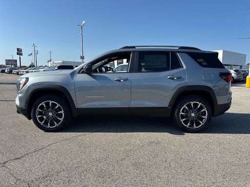 New 2027 GMC Terrain Elevation w/ Elevation Premium Package FWD image 3