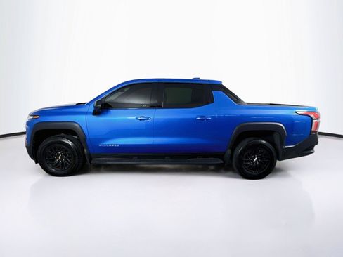 Used 2025 Chevrolet Silverado EV LT AWD/4WD image 2
