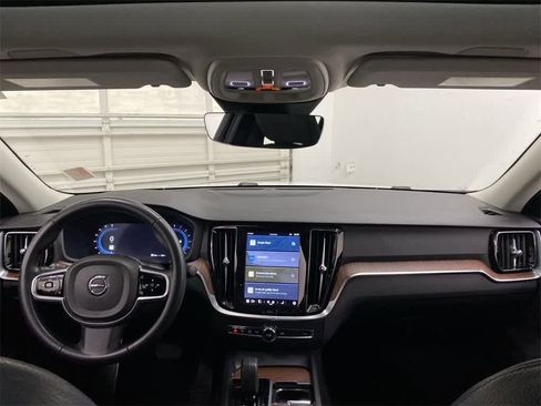 Used 2024 Volvo S60 B5 Plus image 13