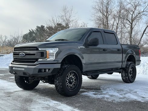 Used 2018 Ford F150 XLT image 3