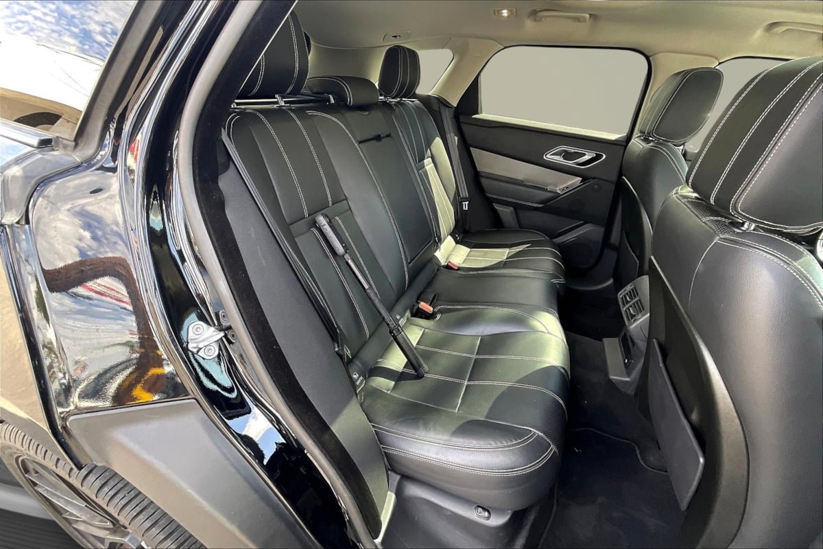 Used 2019 Land Rover Range Rover Velar S AWD/4WD image 27
