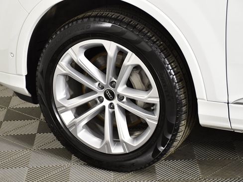 Used 2025 Audi Q7 3.0T Premium Plus AWD/4WD image 52
