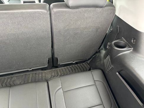Used 2019 Chevrolet Tahoe Premier AWD/4WD image 13