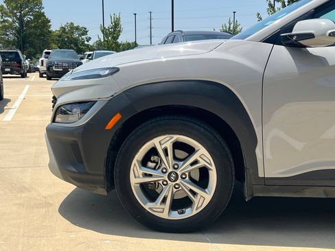 Used 2023 Hyundai Kona SEL FWD image 8