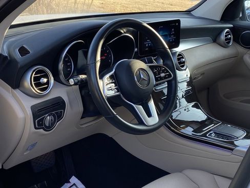 Used 2022 Mercedes-Benz GLC 300 image 10
