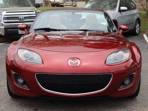 Used 2009 MAZDA MX-5 Miata Grand Touring RWD image 3
