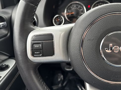 Used 2017 Jeep Compass High Altitude image 25