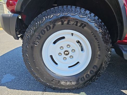 Used 2025 Ford Bronco Heritage Edition AWD/4WD image 34