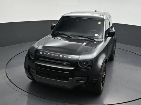 Used 2023 Land Rover Defender 90 V8 AWD/4WD image 21