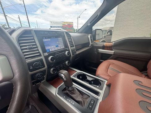Used 2018 Ford F150 King Ranch w/ Equipment Group 601A Luxury AWD/4WD image 19