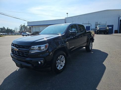 Used 2022 Chevrolet Colorado LT w/ LT Convenience Package image 7