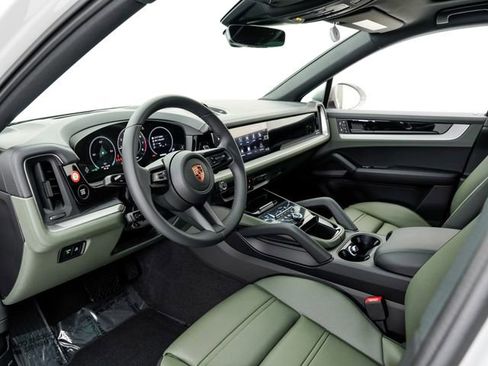 New 2026 Porsche Cayenne Coupe image 4