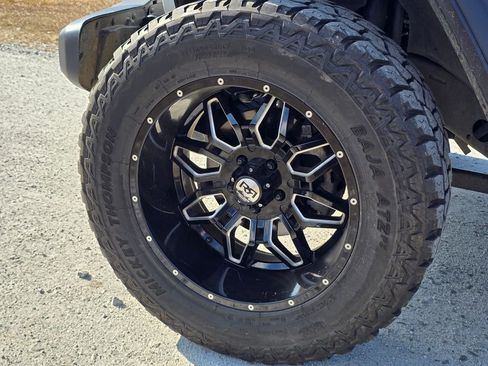 Used 2021 Jeep Wrangler Unlimited Rubicon image 21