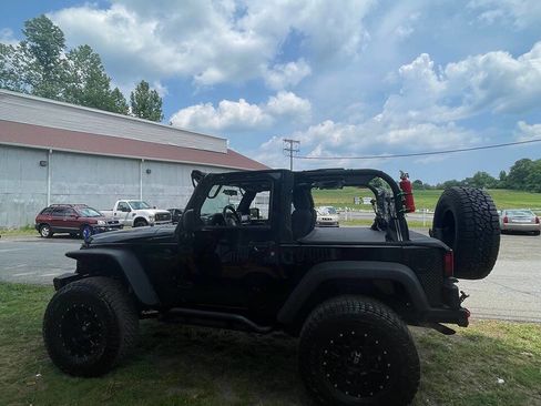 Used 2008 Jeep Wrangler X AWD/4WD image 6