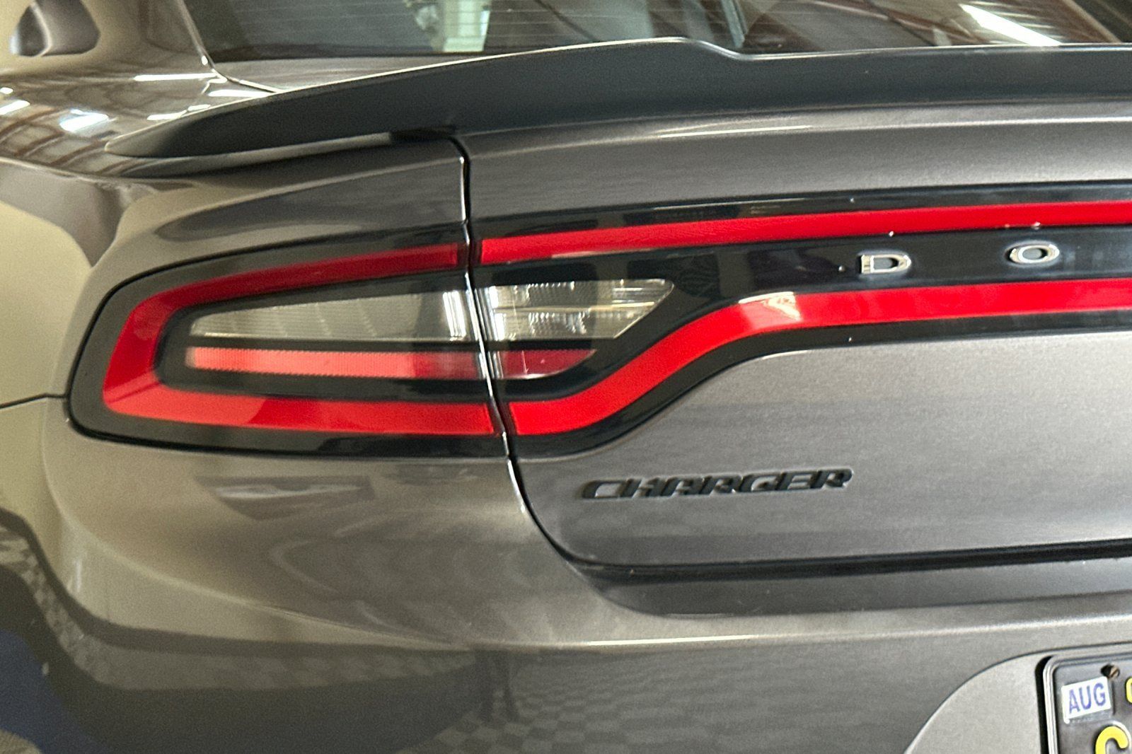 Used 2017 Dodge Charger SE w/ Blacktop Package RWD image 44