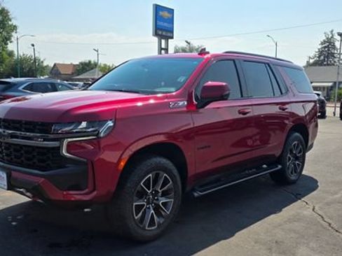 Used 2022 Chevrolet Tahoe Z71 w/ Z71 Off-Road Package AWD/4WD image 4
