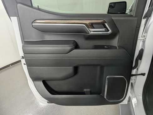 Used 2024 GMC Sierra 1500 Elevation w/ LPO, Elevation Black Package AWD/4WD image 22