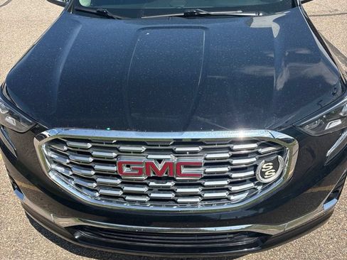 Used 2018 GMC Terrain Denali w/ Comfort Package AWD/4WD image 2