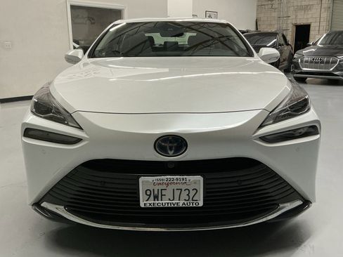 Used 2022 Toyota Mirai XLE image 2
