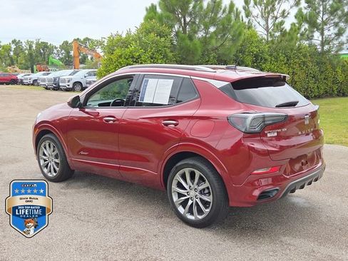 Certified 2024 Buick Encore GX Avenir FWD image 3