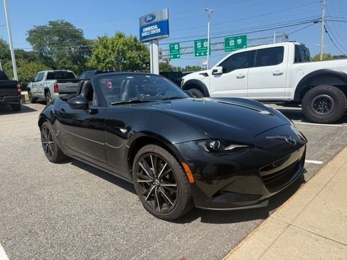 Used 2024 MAZDA MX-5 Miata Grand Touring w/ Weather Package RWD image 3