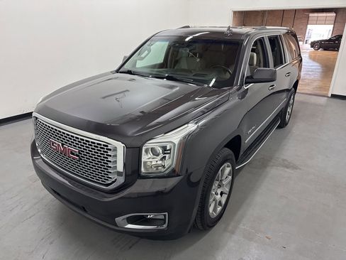 Used 2017 GMC Yukon XL Denali w/ Open Road Package image 23