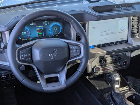 New 2025 Ford Bronco Outer Banks image 12