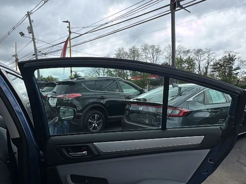 Used 2019 Subaru Legacy 2.5i Premium AWD/4WD image 18