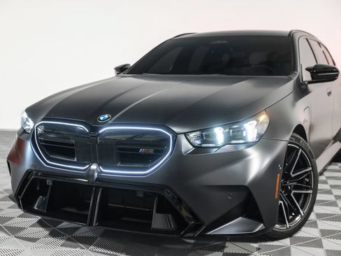 Used 2026 BMW M5 Touring AWD/4WD image 10