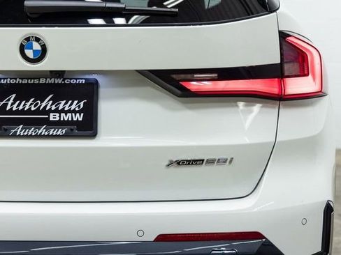 Used 2025 BMW X1 xDrive28i AWD/4WD image 10