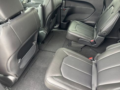New 2026 Chrysler Voyager LX image 12
