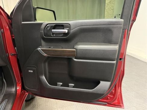 Used 2021 Chevrolet Silverado 1500 LT Trail Boss w/ Convenience Package II image 16