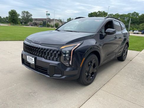 New 2026 Kia Sportage X-Line AWD/4WD image 2