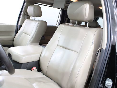 Used 2011 Toyota Sequoia Limited image 14