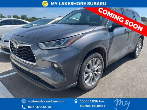 Used 2022 Toyota Highlander Limited AWD/4WD image 3