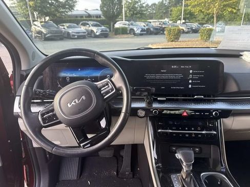 Certified 2024 Kia Carnival SX Prestige FWD image 5