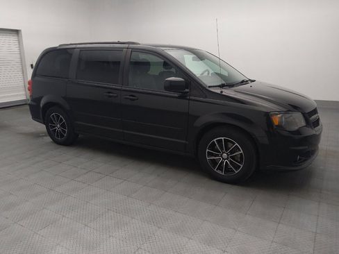 Used 2017 Dodge Grand Caravan GT FWD image 11
