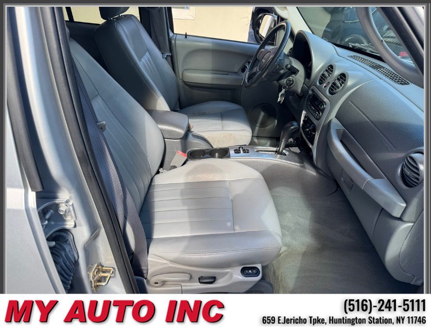 Used 2007 Jeep Liberty Limited AWD/4WD image 25